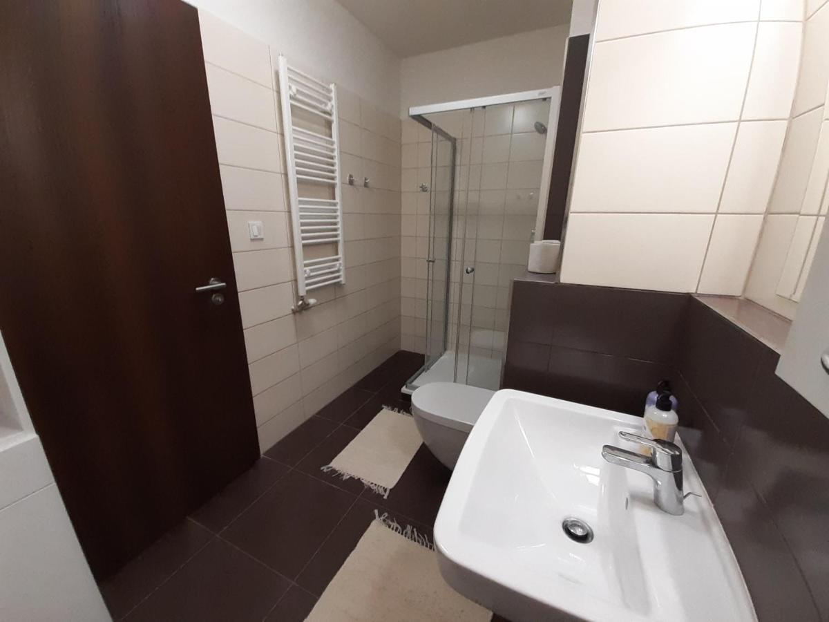 Ferienwohnung Entrez Radnica Košice Exterior foto